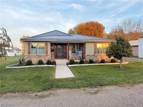 429 Dewey Ave, Newcomerstown, OH, 43832-1225 | Card Image