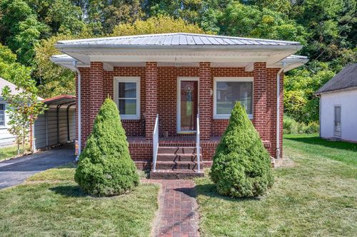 2157 Highway 16, Marion, VA, 24354-4051 | Card Image