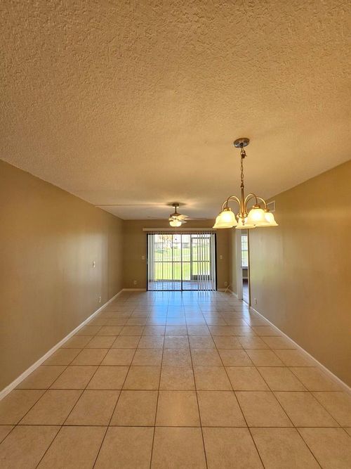 102-2600 Greenwood Ter, Boca Raton, FL, 33431-8265 | Card Image