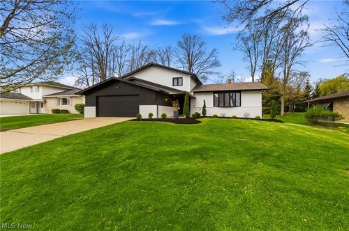 6344 Gale Dr, Seven Hills, OH, 44131-3127 | Card Image