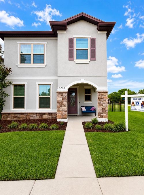 5703 Village Center Dr, Lithia, FL, 33547-4145 | Card Image