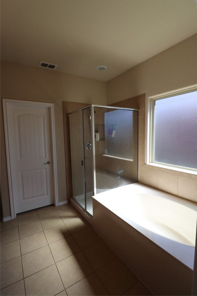 14205 Bay Mare Way, House other with 3 bedrooms, 2 bathrooms and null parking in Haslet TX | Image 7