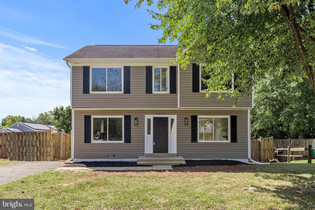 Sweden St, Clinton, MD 20735