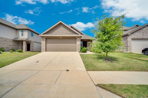 8304 White Pine Dr, Fort Worth, TX, 76123-1701 | Card Image