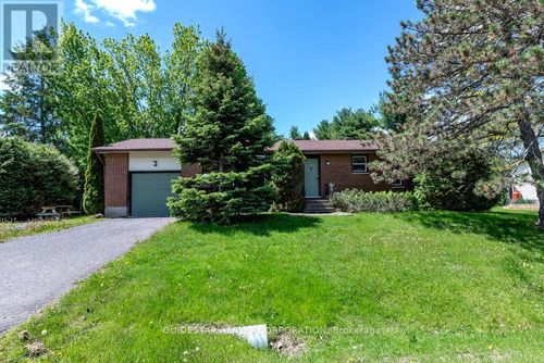 6501 Doctor Blair Cres, North Gower, ON, K0A2T0 | Card Image