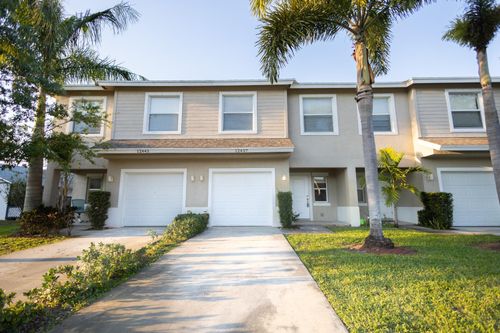 12437 Westhampton Cir, Wellington, FL, 33414-5582 | Card Image