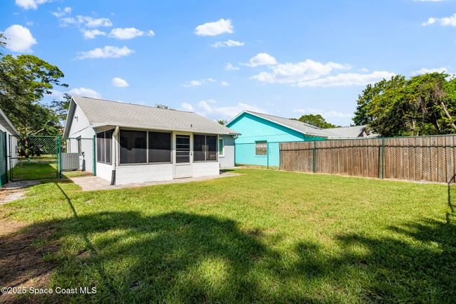 Fenced Back Yard | Image 5