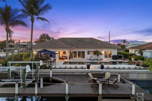 7 Glenview Manor Dr, FORT MYERS BEACH, FL, 33931-4008 | Card Image