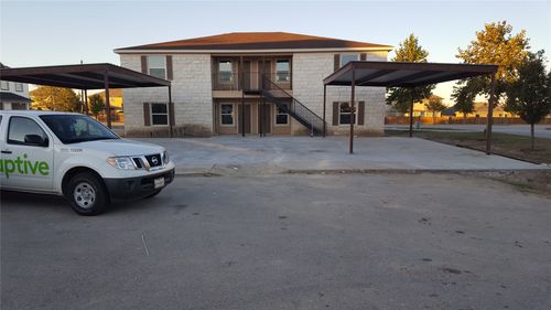 unit-b-92 Sandstone Dr, Jarrell, TX, 76537-1974 | Card Image