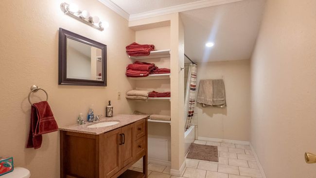 Home in town for sale thayer14 | Image 15