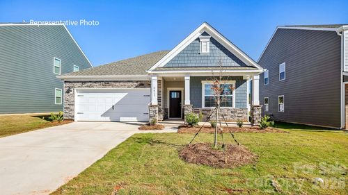 5026 Shallow Brook Dr, Charlotte, NC, 28215-9551 | Card Image