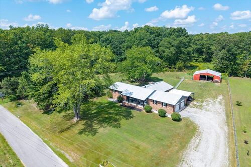 111 Guffey Ln, Jamestown, TN, 38556-5486 | Card Image