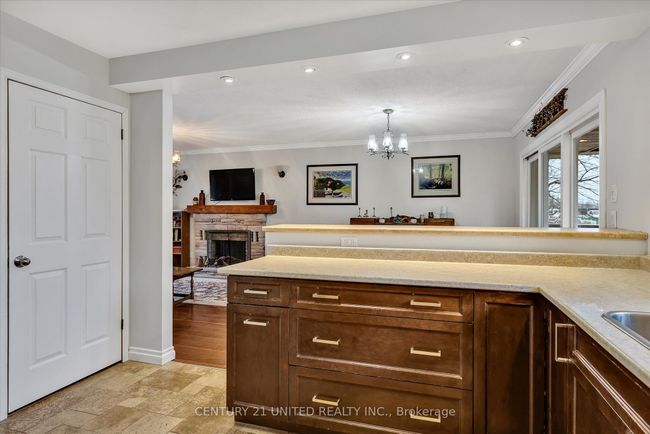 686 Corrigan Cres, House other with 4 bedrooms, 2 bathrooms and 4 parking in Peterborough ON | Image 9