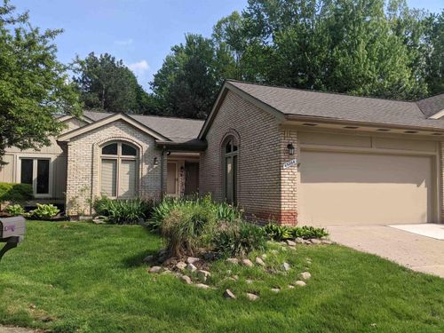 43064 W Kirkwood Dr, Clinton Township, MI, 48038-1221 | Card Image