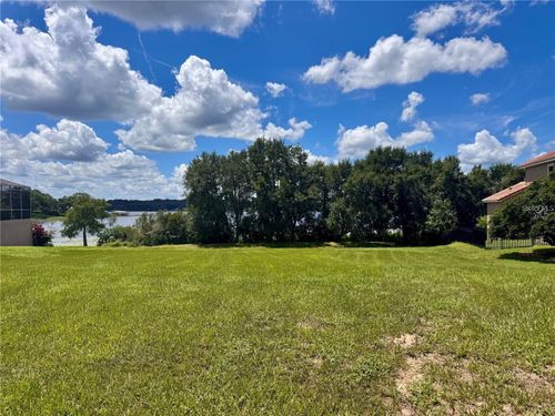 10642 Crescent Lake Ct, CLERMONT, FL, 34711-5018 | Card Image