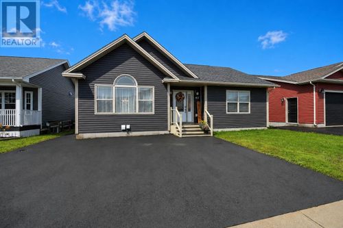 82 Kenai Crescent, St. John's, NL, A1H0J1 | Card Image