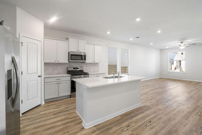 633 Salamander St, House other with 3 bedrooms, 2 bathrooms and 2 parking in San Marcos TX | Image 9