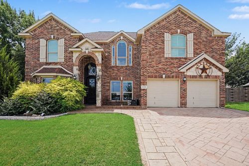 5520 Champlain Dr, Fort Worth, TX, 76137-4951 | Card Image