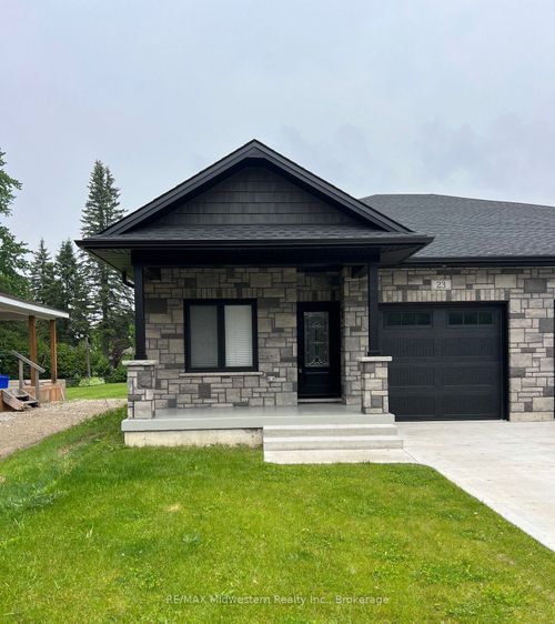 23 William St S, Clifford, ON, N0G | Card Image