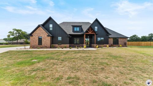 5600 Spearhead Ln, Texarkana, AR, 71854-1075 | Card Image