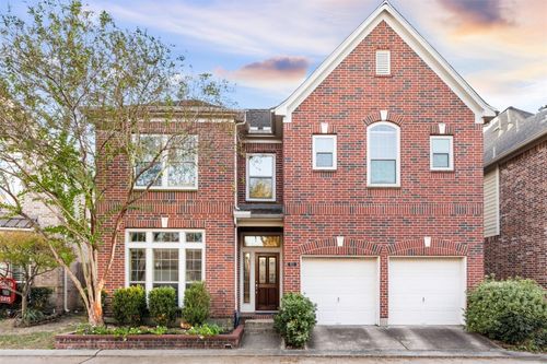 911 Vaulted Oak St, Houston, TX, 77008-1448 | Card Image