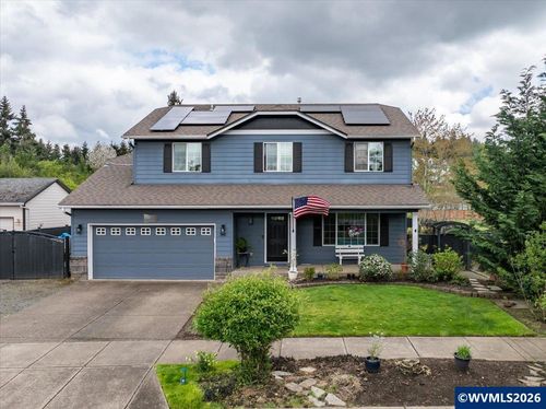 302 Division St, Silverton, OR, 97381-8705 | Card Image