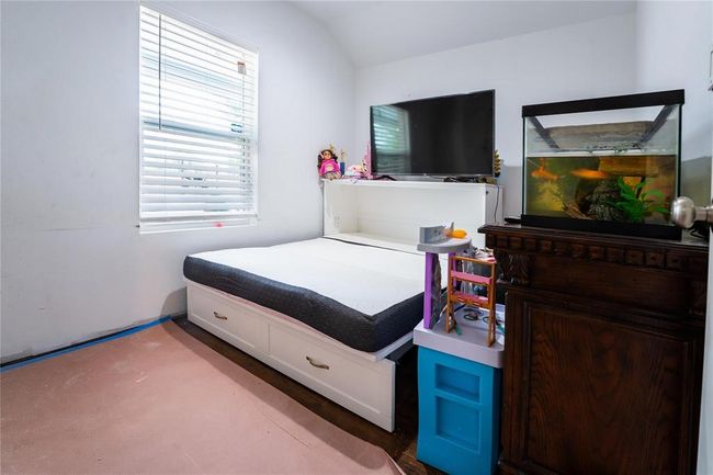 9305 Emnora Ln, House other with 2 bedrooms, 2 bathrooms and 1 parking in Houston TX | Image 27