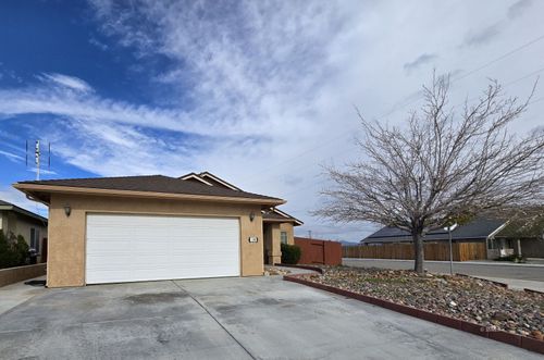 1100 W Vulcan Ave, Ridgecrest, CA, 93555 | Card Image