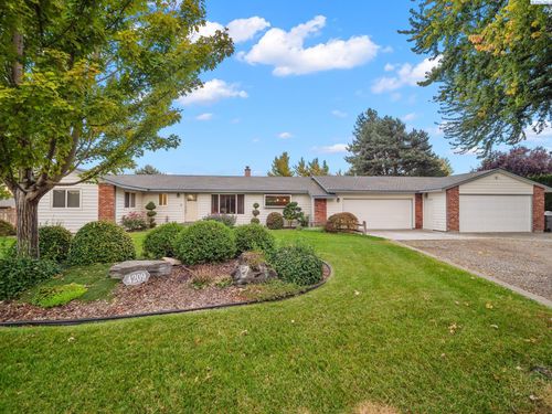 4209 S Elm St, Kennewick, WA, 99337-5848 | Card Image