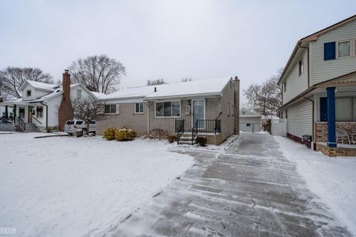 22411 Lanse St, Saint Clair Shores, MI, 48081-2604 | Card Image