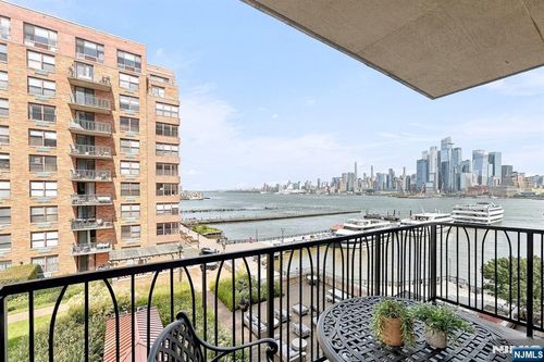 2 Constitution Ct, Hoboken, NJ, 07030-5588 | Card Image
