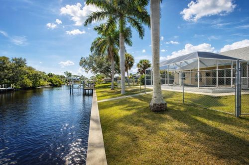 1054 General St, Port Charlotte, FL, 33953-1679 | Card Image