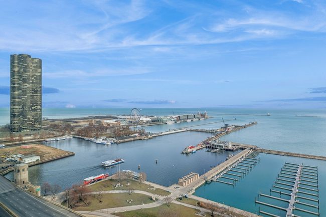 APT-2106 - 211 N Harbor Dr, Condo with 2 bedrooms, 3 bathrooms and 1 parking in Chicago IL | Image 38