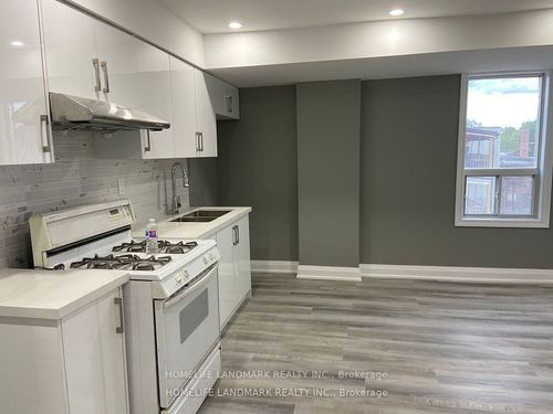 2a-610 Bloor St W, Toronto, ON, M5S1Y3 | Card Image