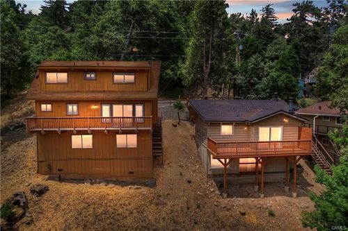 807 W Virginia St, Lake Arrowhead, CA, 92352 | Card Image