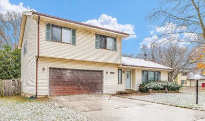 2516 Clayton Boulevard, House other with 3 bedrooms, 2 bathrooms and 2 parking in Champaign IL | Image 3