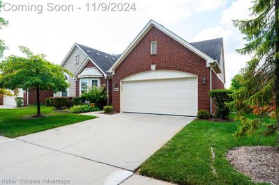 40638 Lenox Park Drive, Condo with 4 bedrooms, 3 bathrooms and null parking in Novi MI | Image 3