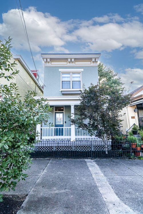 1109 Lee St, Covington, KY, 41011-2210 | Card Image