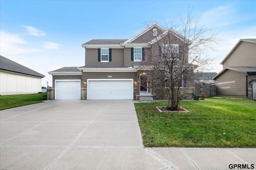 2309 Alexandra Rd, Papillion, NE, 68133-4425 | Card Image