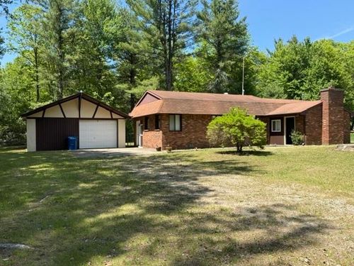 318 Coventry Drive, Roscommon Township, MI, 48629 | Card Image