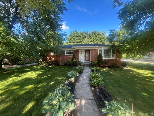 760 Evergreen St, Plymouth, MI, 48170-2010 | Card Image