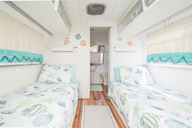 108 N 2 Nd St, House other with 5 bedrooms, 5 bathrooms and 6 parking in Fulton TX | Image 34