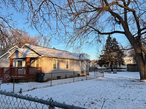 683 E Mansfield Ave, Pontiac, MI, 48340-2947 | Card Image