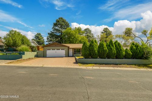 3302 N Alta Vista Dr, Flagstaff, AZ, 86004-2107 | Card Image