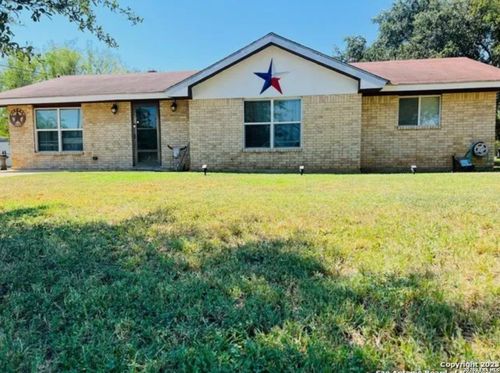 305 Hugo St, Dilley, TX, 78017-3975 | Card Image