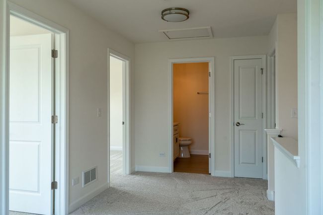 513 Amherst Dr, Townhouse with 3 bedrooms, 3 bathrooms and 4 parking in Sycamore IL | Image 16