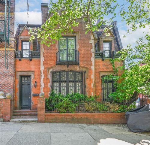 860 Union St, Brooklyn, NY, 11215-1424 | Card Image