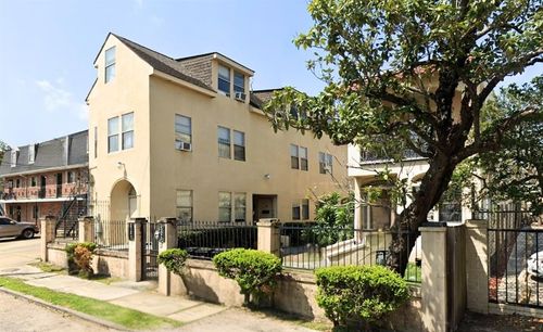 2123 27 Carondelet Street, New Orleans, LA, 70130 | Card Image