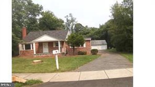 3307 Beechtree Ln, Falls Church, VA, 22042-4003 | Card Image