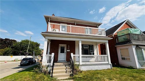 30 Regina St N, Waterloo, ON, N2J3A1 | Card Image